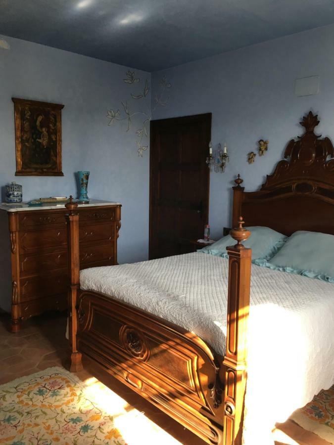 Hotel Masia Can Vive Cabrera de Mar Bagian luar foto