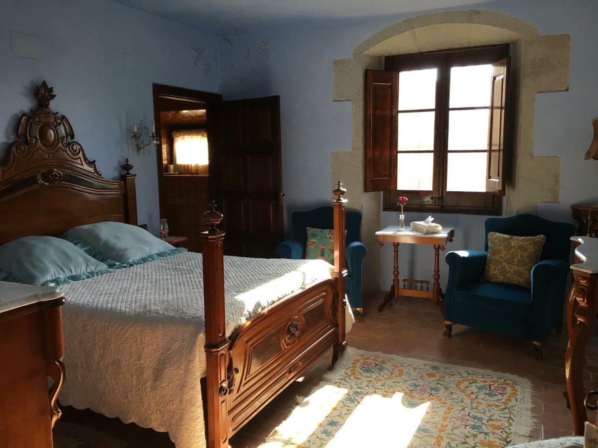 Hotel Masia Can Vive Cabrera de Mar Bagian luar foto