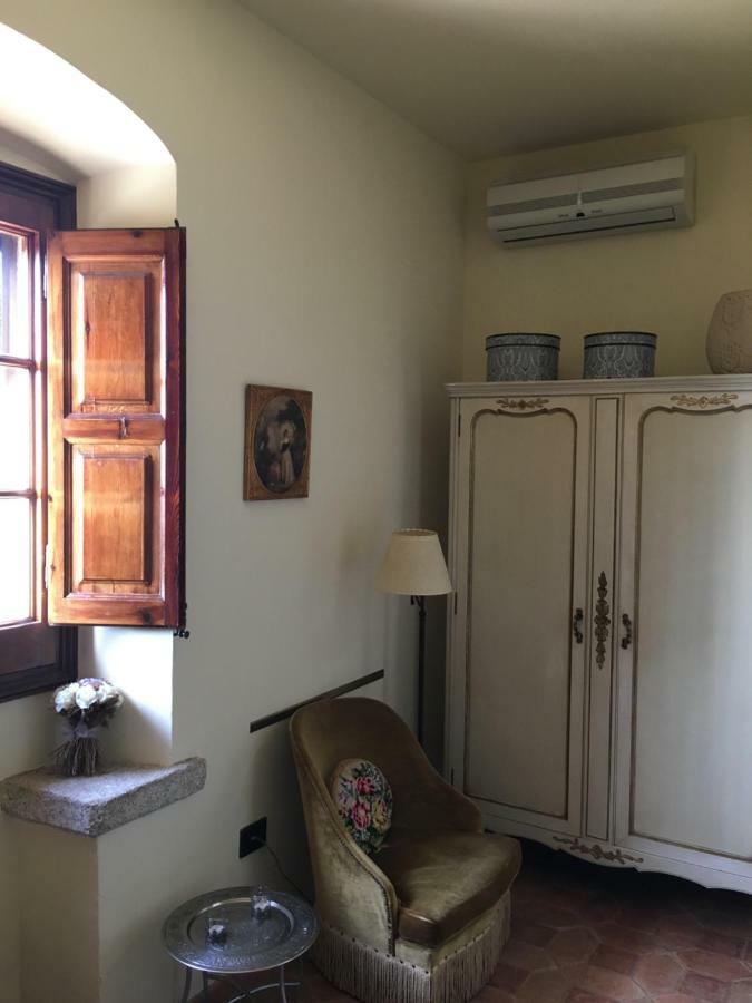 Hotel Masia Can Vive Cabrera de Mar Bagian luar foto